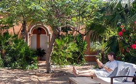 Hotel Madreselva - Grupo Califa